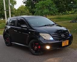 A picture of TOYOTA IST