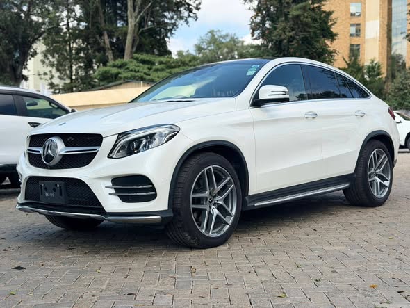 A picture of Mercedes Benz GLE