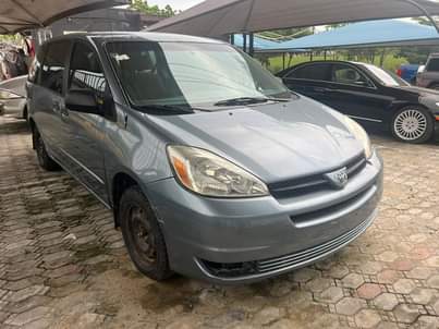 A picture of Urgent sale. 2005 Tokunbo Toyota Sienna 7.2m Location Island Only