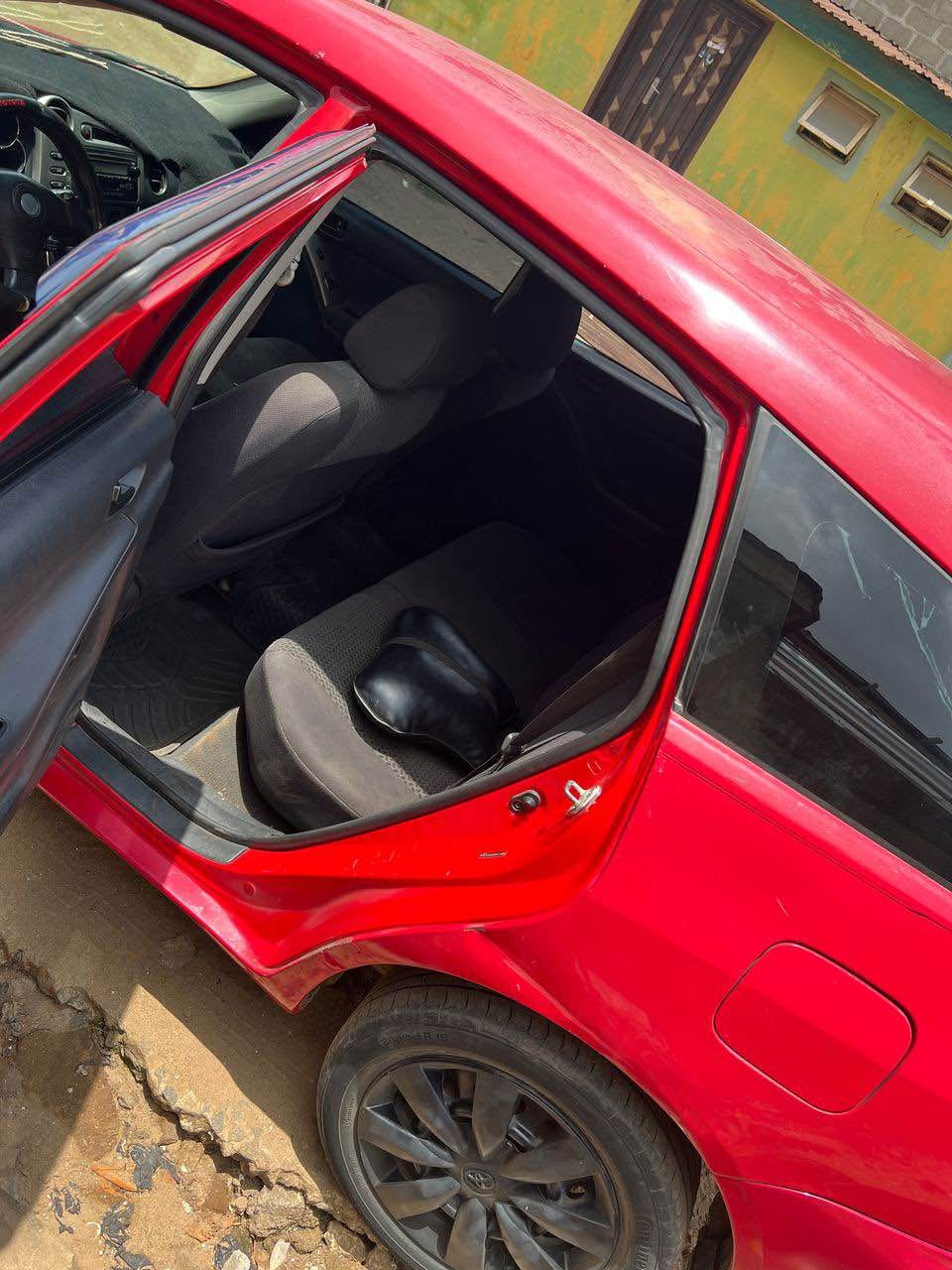 A picture of Toyota matrix 2005