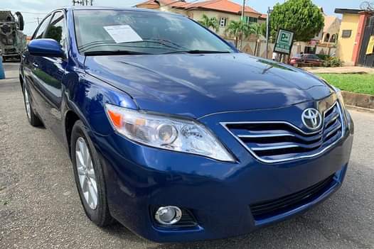 A picture of Toyota Camry 2011