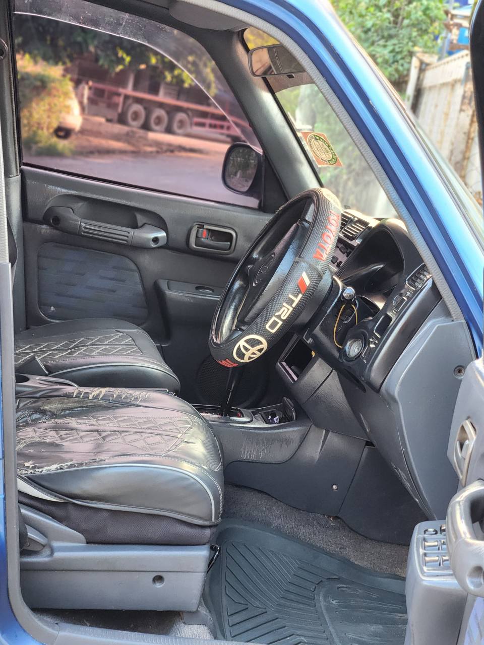 A picture of TOYOTA RAV4 OLD CNM