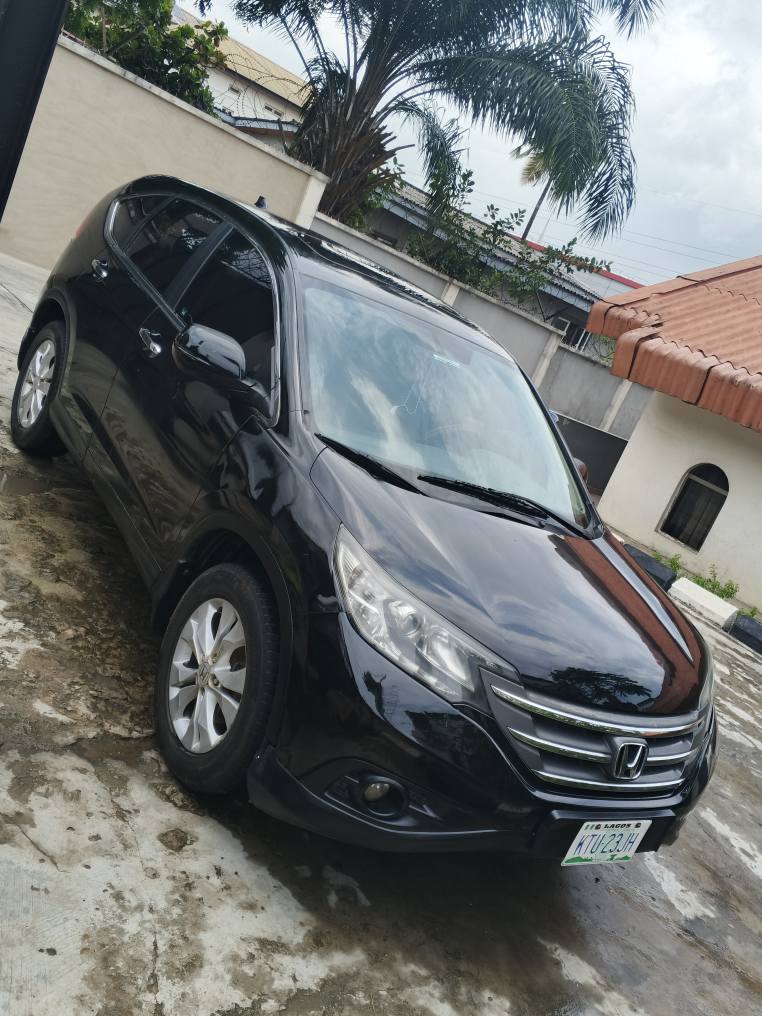 A picture of Honda CRV 2013 Registered