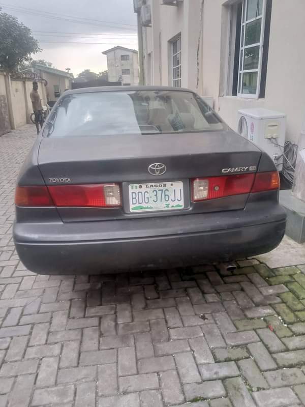 A picture of 2002 Toyota Camry Envelope First body Standard Engine and Gear