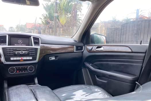 A picture of PRE OWNED 2012 MERCEDES BENZ ML 350 4MATIC