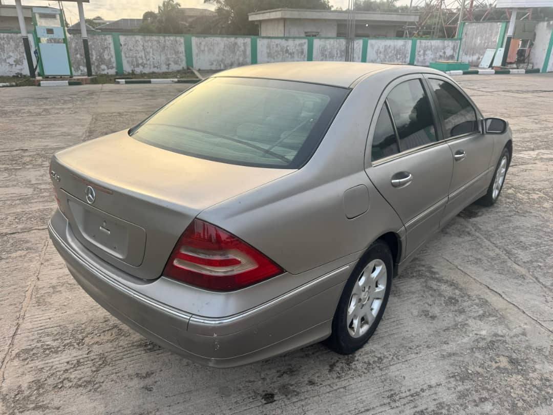A picture of Benz C240