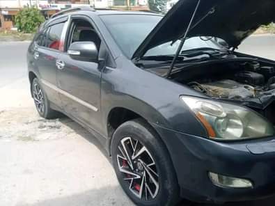 A picture of Fastest fingers Just Lexus RX330 2006 Engine ok gear and