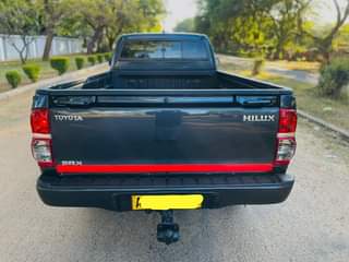 used toyota hilux