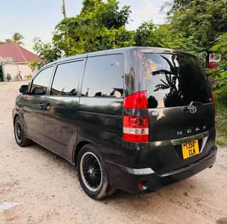 A picture of TOYOTA NOAH PRICE 6 5M CALL 0621007902