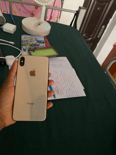 A picture of iPhone xsmax
