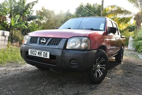 nissan navara