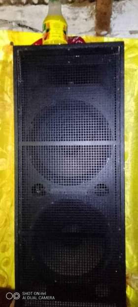 speakers