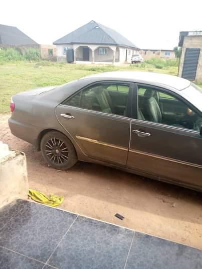 A picture of Dealer market 2004 Toyota Camry big daddy First body pan