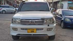 A picture of TOYOTA LAND CRUISER BEI MILIONI 38