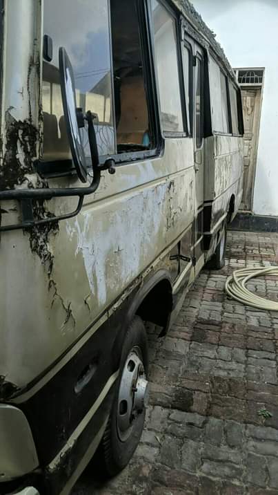 A picture of Isuzu Journey