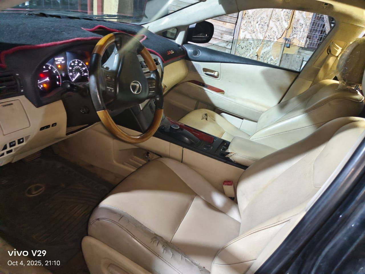 A picture of Lexus rx350