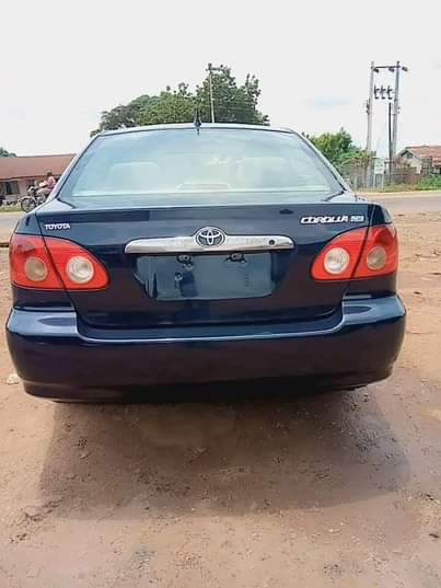 A picture of Toyota corolla 2005 model