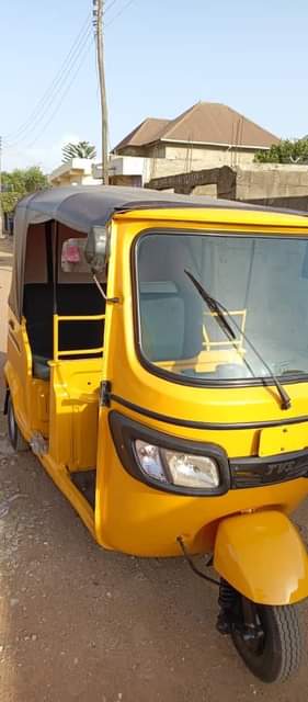 A picture of Neatly use tvs keke napep Location is sabo kaduna Distress
