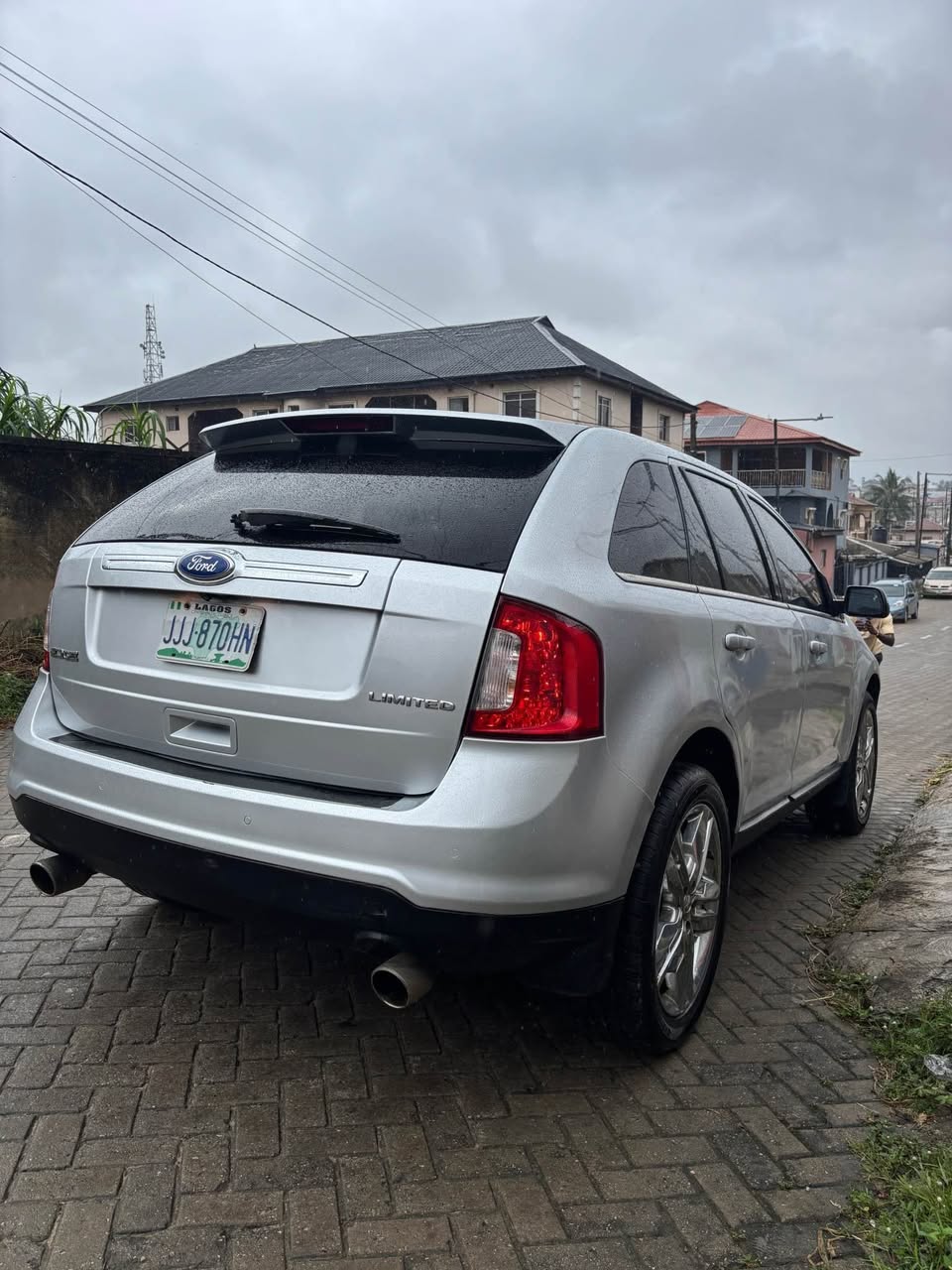 A picture of FORD EDGE 2011