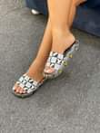 A picture of Shoes