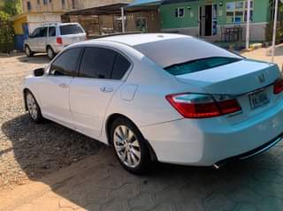 A picture of Distress sales Honda Accord full 2014model Full option keyless double