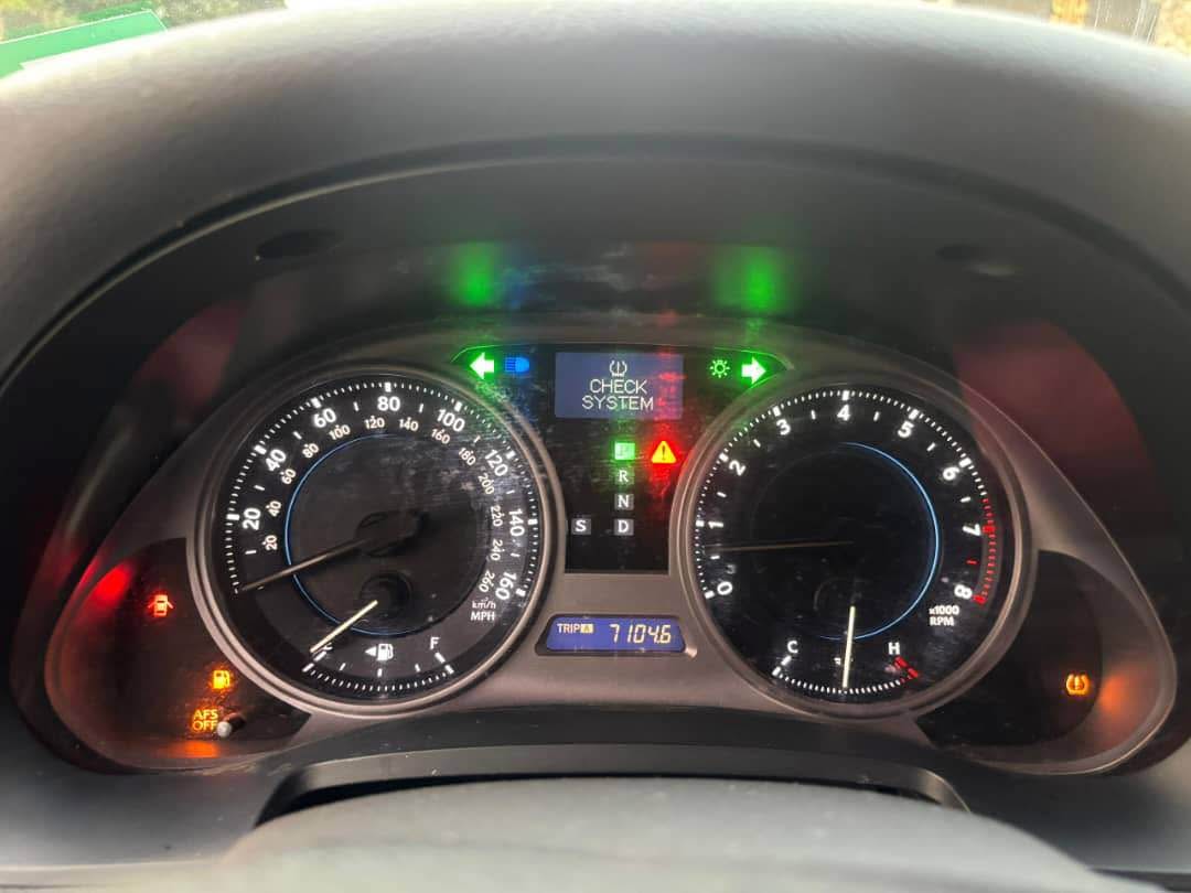 A picture of 2010 registered Lexus Rx350. 07088153375