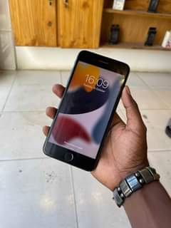 A picture of Iphone 7Plus Gb128 Bh100 235 000