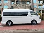 A picture of TOYOTA HIACE QUANTUM