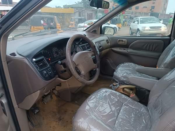 A picture of Registered Toyota Sienna just like tokunbo very silent engine smooth