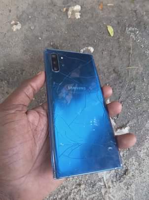 A picture of NOTE 10 PLUS