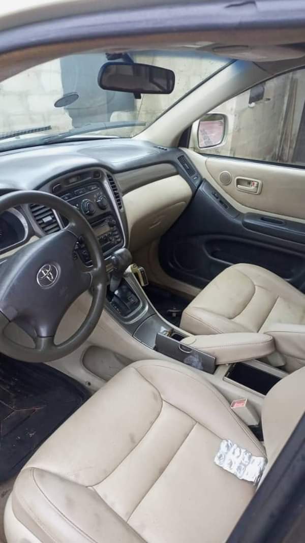 A picture of Takas Motors 07060931241 Belgium grade Toyota Highlander Untampered Engine and