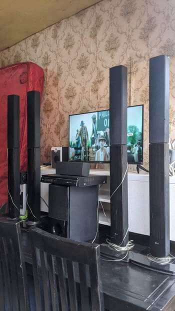 A picture of home Theater