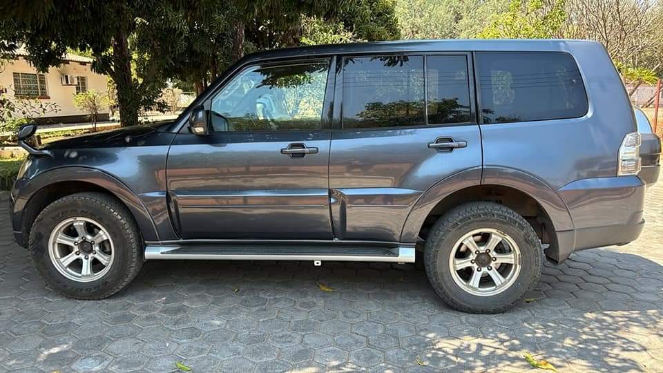 used mitsubishi pajero