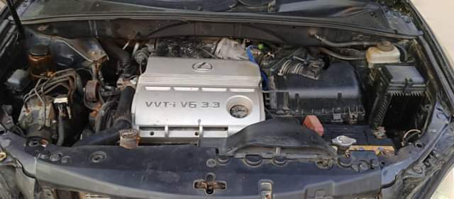 A picture of LEXUS Rx330 Everything is working Owerri imo state Buyer 4