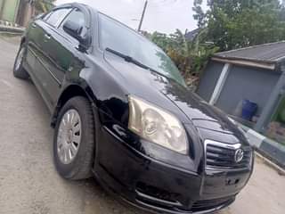 A picture of Toyota avensis buy and drive nothing to fix engine gear