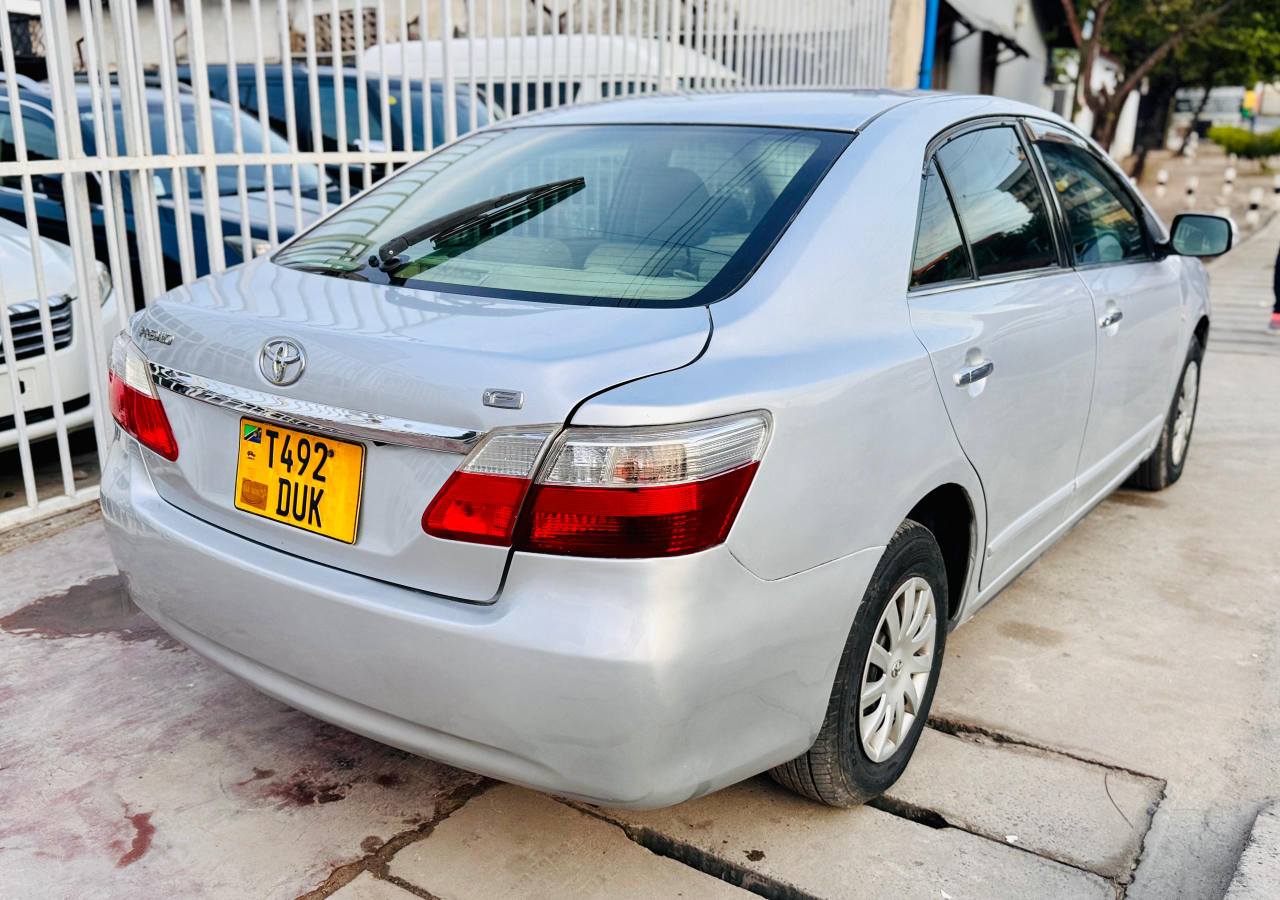 A picture of Toyota premio new