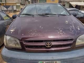 A picture of 1999 Toyota Sienna
