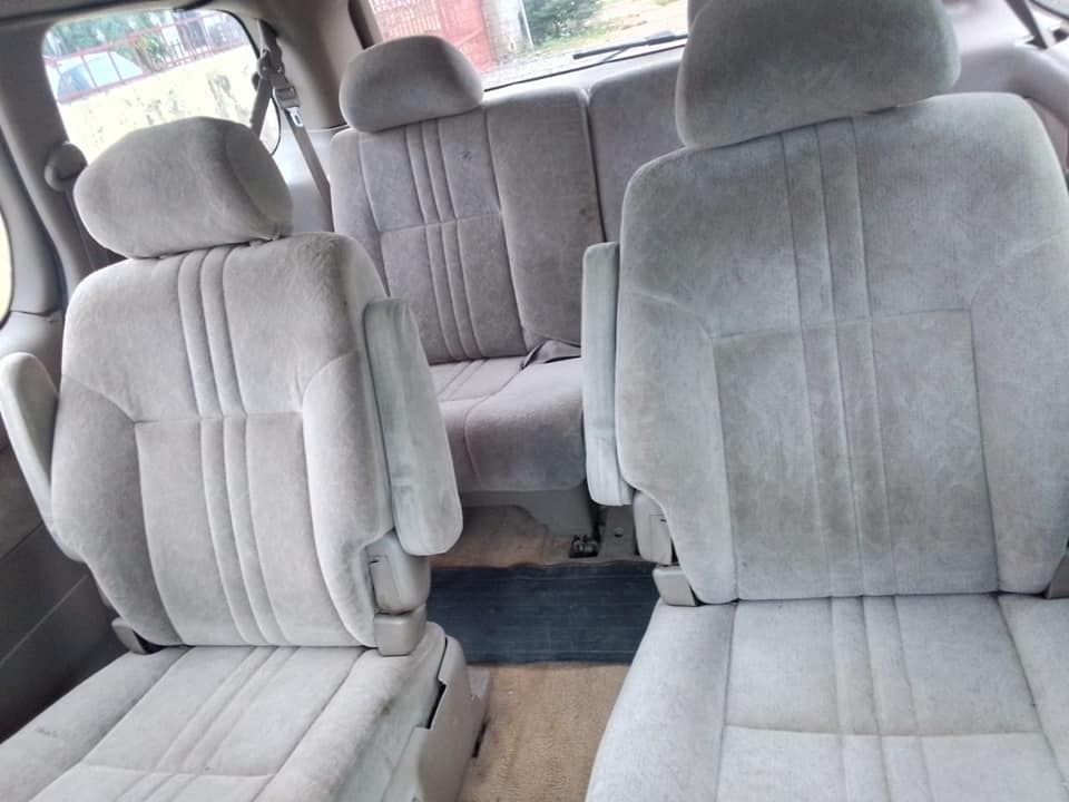 A picture of Toyota Sienna 2000