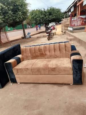 A picture of 3seater sofa