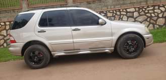 A picture of Benz ML Petrol 21m