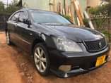 A picture of 2005 TOYOTA CROWN