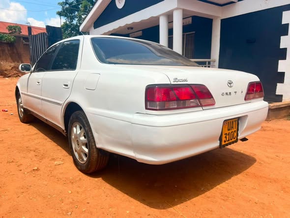 A picture of Toyota cresta