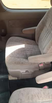A picture of Toyota Sienna 2004