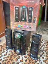 A picture of Nina uza sepiano Bei 115 mpya kabsaa full box Bluetooth