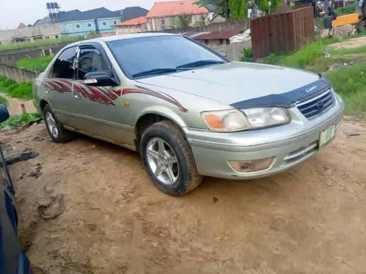 A picture of TOYOTA CAMRRY DROP LIGHT 4 PLUG FIRST BODY BAKED