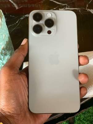 A picture of IPhone 8