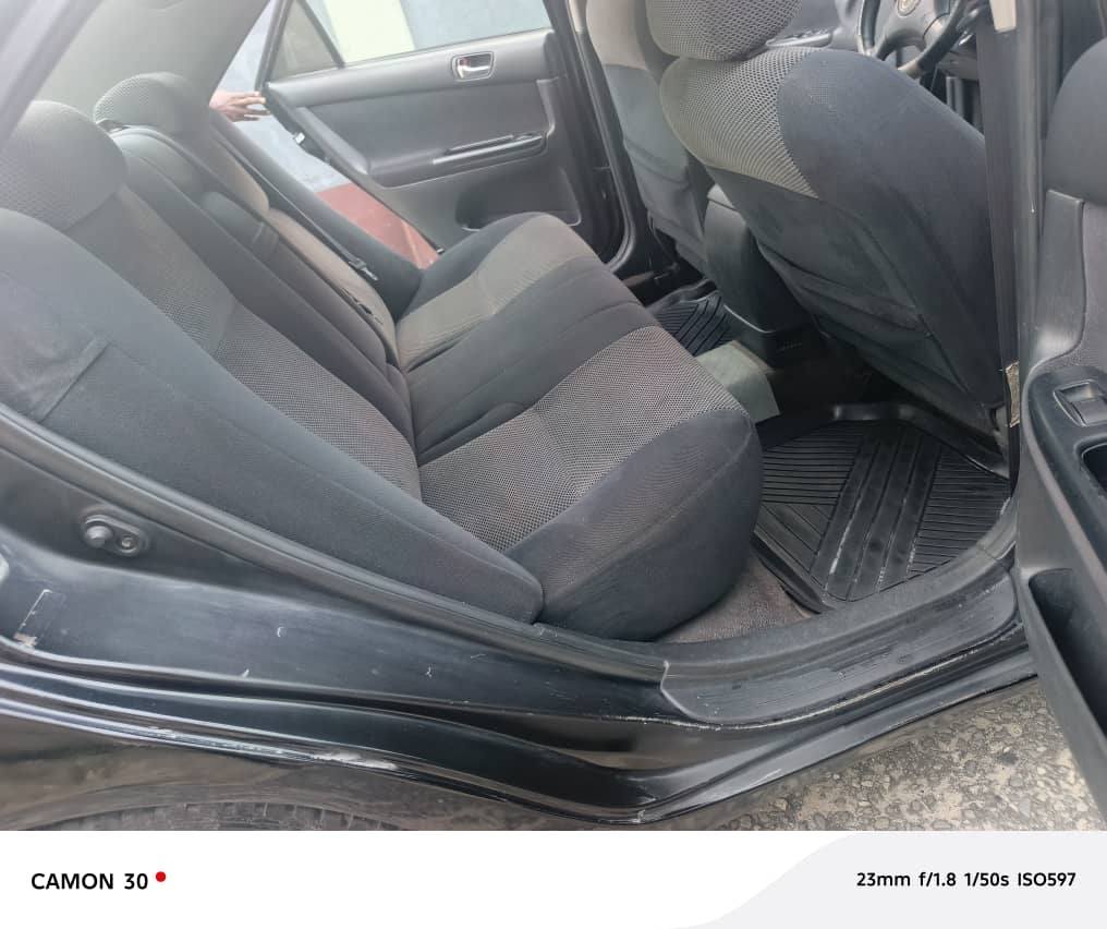 A picture of Belgium grade 2004 Toyota Camry big daddy