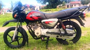 A picture of Boxer 125