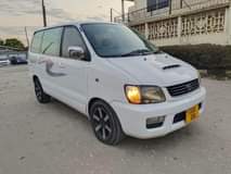 A picture of TOYOTA NOAH