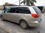A picture of 2007 Toyota Sienna